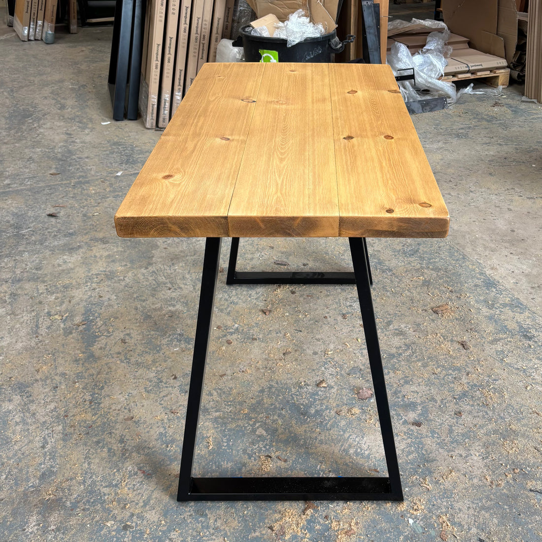 Rustic office desk - Thin Trapeze legs 110cm x 58cm - Rugger Brown
